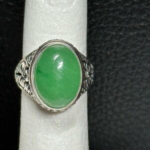 925 Silver Oval Cabochon Jade Jadeite Ring 15mm x 12mm Size 7.25 Lot#1227